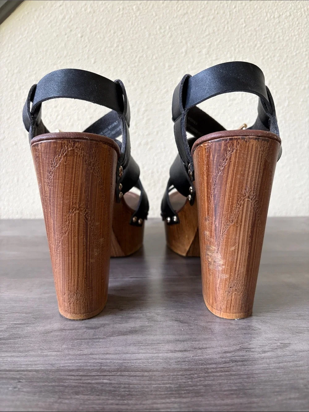 Mossimo Supply Co. Black Strappy Platform Sandals with Wood-Look Heel Size 7.5
